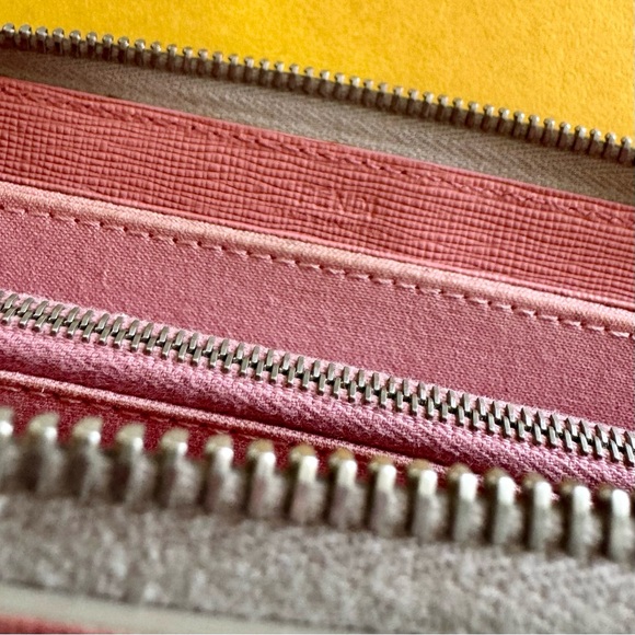 FENDI ☆ Monster Zipper Wallet ☆ Amazing Condition ☆ Box & Dust Bag - Picture 7 of 16